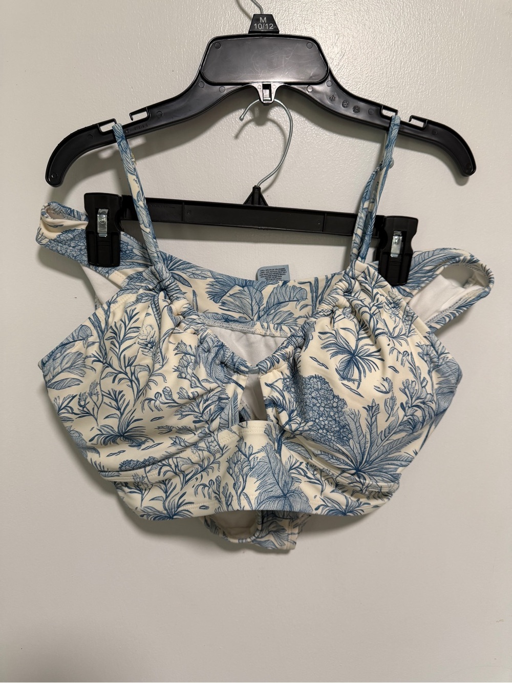 Shade & Shore Cream and Blue Floral Tie-Front Camisole